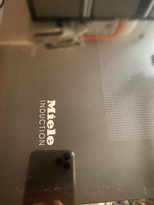 Miele KMDA7774FL Indukcja z wyciągiem Bezramkowa Powystawowa