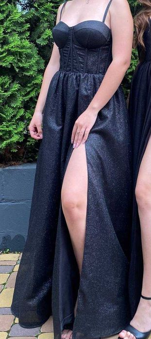 Продам випускну сукню.