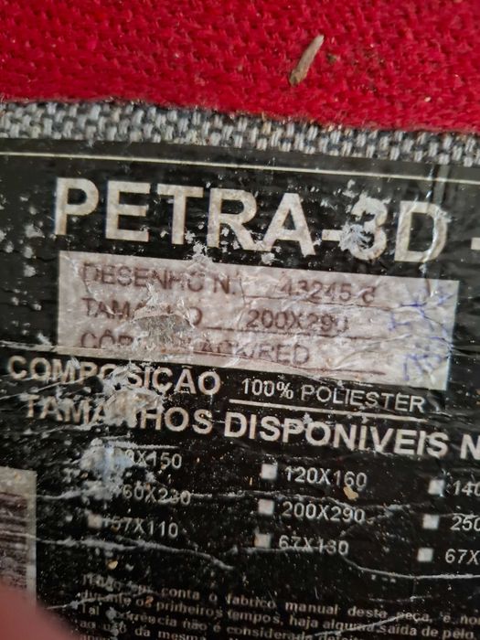 Carpete pelo comprido (200x290) em segunda mão mas em ótimo estado