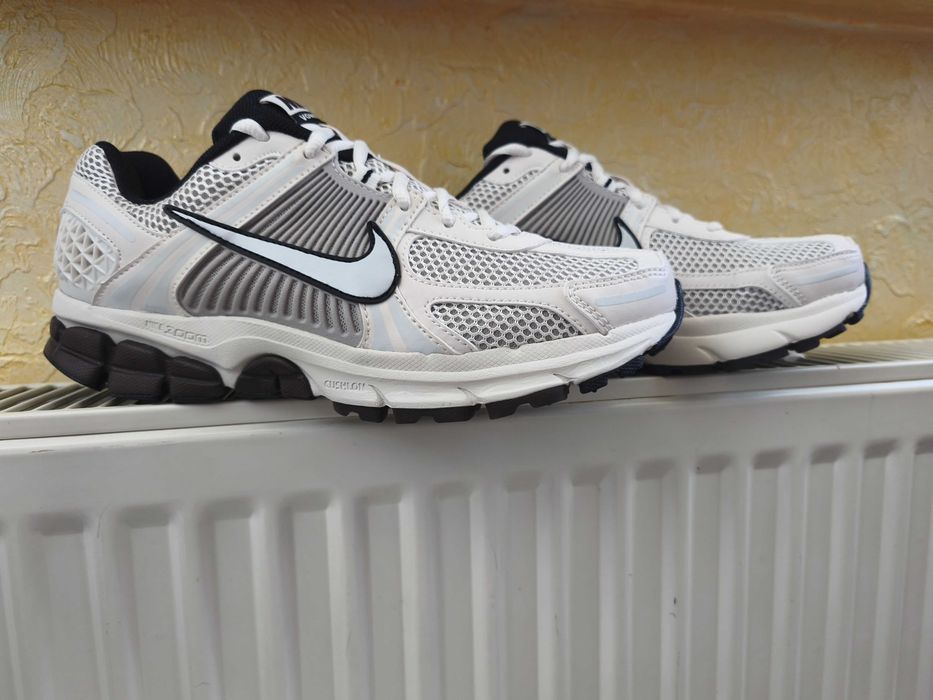 ОРИГІНАЛ 100%!!Кросівки Nike Air Zoom Vomero 5 FJ2028-001