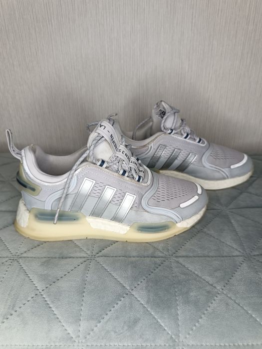 Adidas 37 розмір Оригінал Жіночі  Бігові. Дуже м'які, для тренувань.