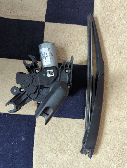 Nissan rogue, Nissan X-trail: моторчик заднього двірника 2016р.