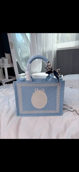 Продам сумку Dior