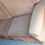 Sofá 2l antigo tecido bom estado possibilidade de entrega