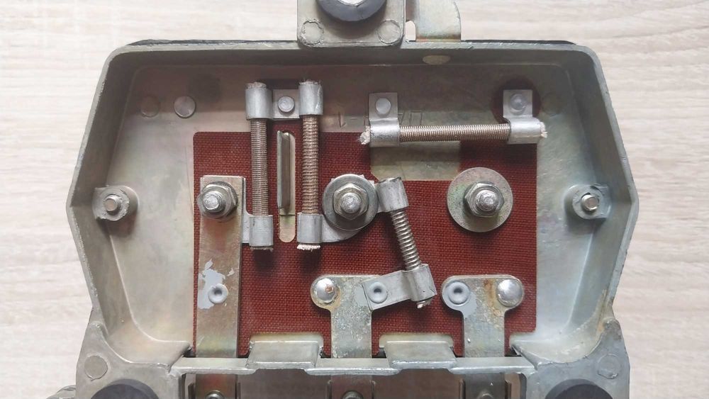 Реле-регулятор РР24-Г2 для автомобілів ГАЗ, МОСКВИЧ.: 1 000 грн. - Реле ...