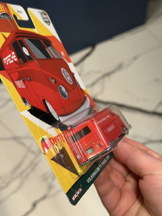 Hot Wheels Premium Volkswagen T1 Panel Bus Porsche Deutschland Design