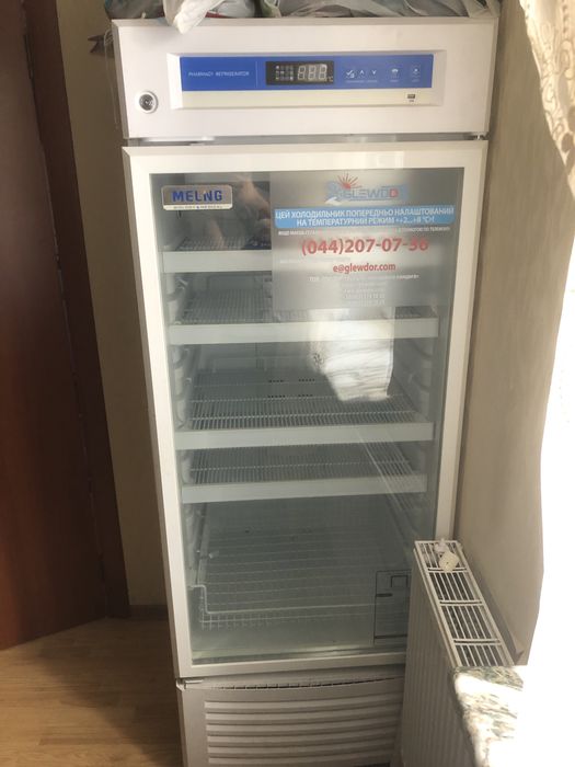 Холодильник YC-315L фармацевтичний для ліків лабораторний вертикальний