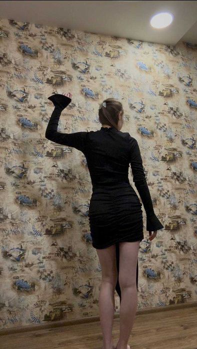 Вечернее трендовое платье