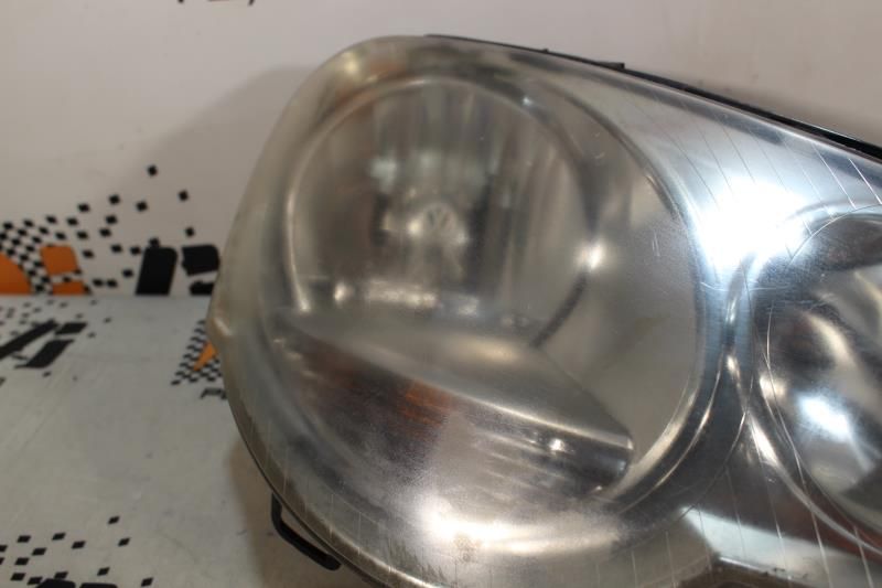 Ótica / farol direita VOLKSWAGEN Polo (9N)