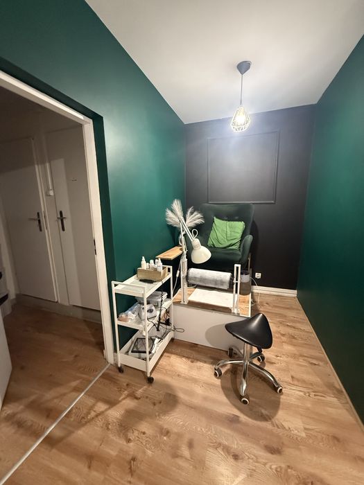 LOKAL POD KOSMETYKĘ. Chojny ul. Tuszyńska 130. Dostosowany