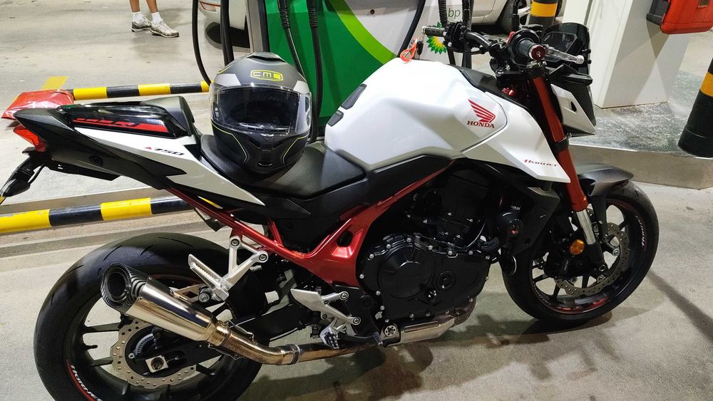 Honda Hornet 750 2023 15mil km
