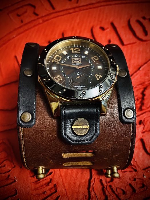 Часи Marc Ecko Black Gold