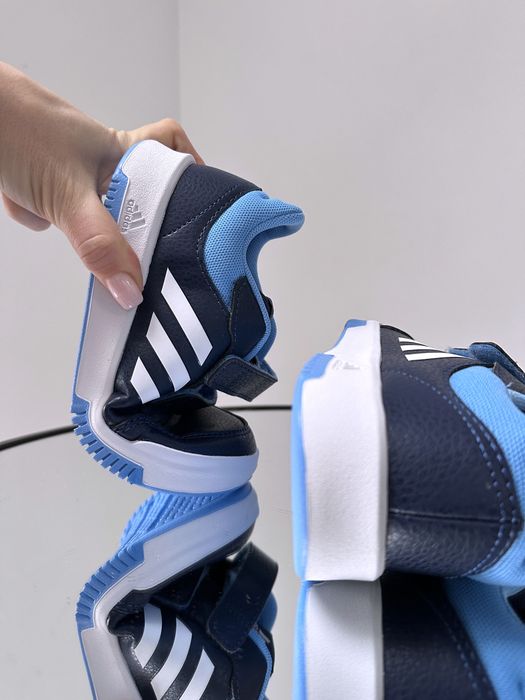Популярные детские кроссовки на липучках  Adidas 30/31р