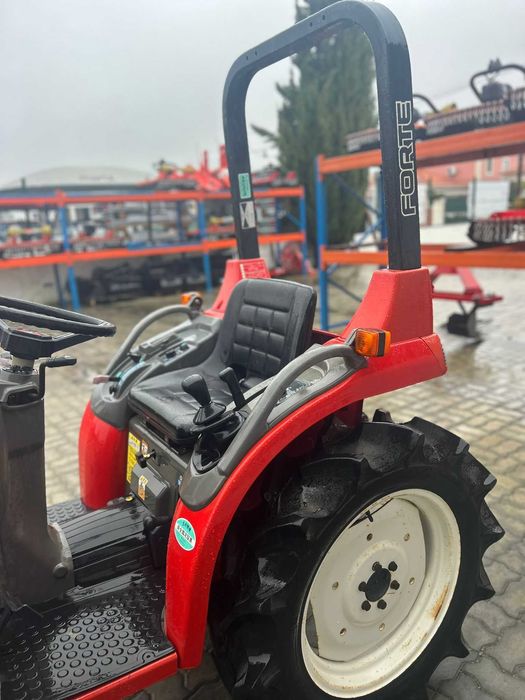 Yanmar AF-16 Inversor e Direção assistida