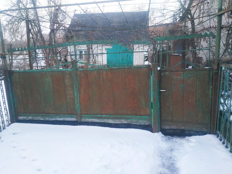 Ворота гаражні, в'їзні