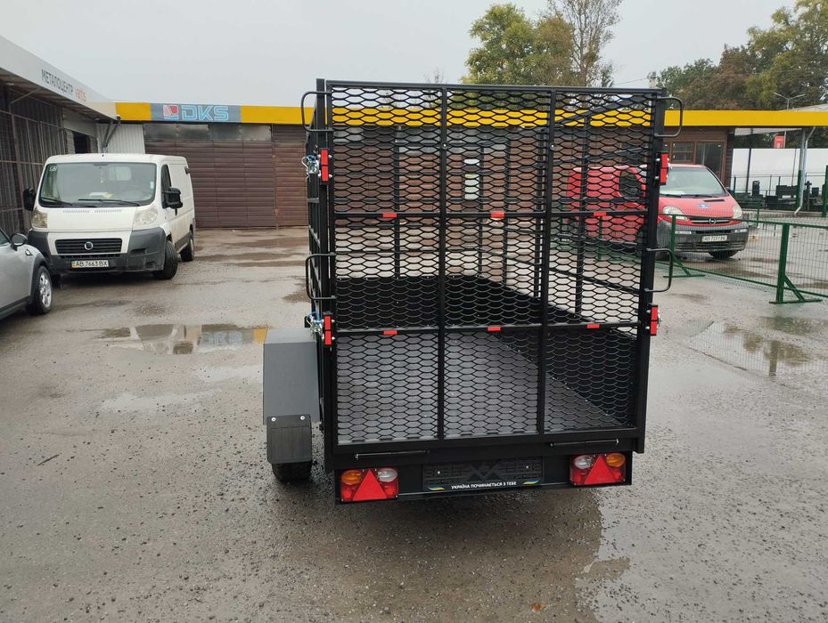 Причіп для перевезення тварин, телят, свиней, худоби, скотовіз