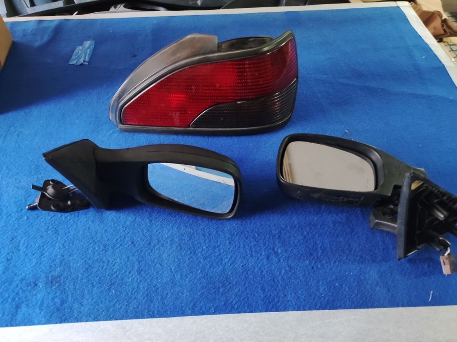 Espelhos e farolim 306