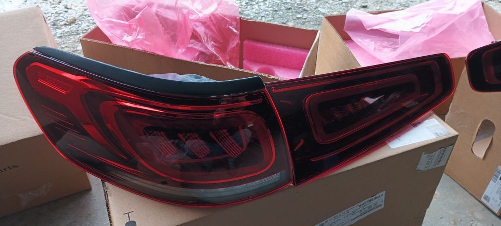 Lampy tył Mercedes GLS 2023 komplet