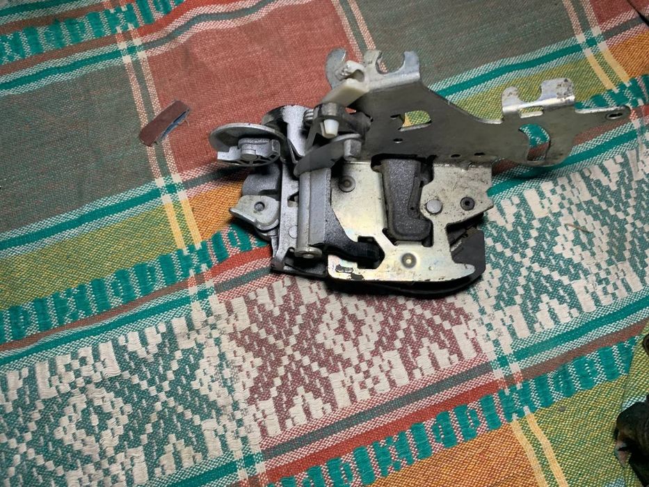 Vito 639 замок пасажира