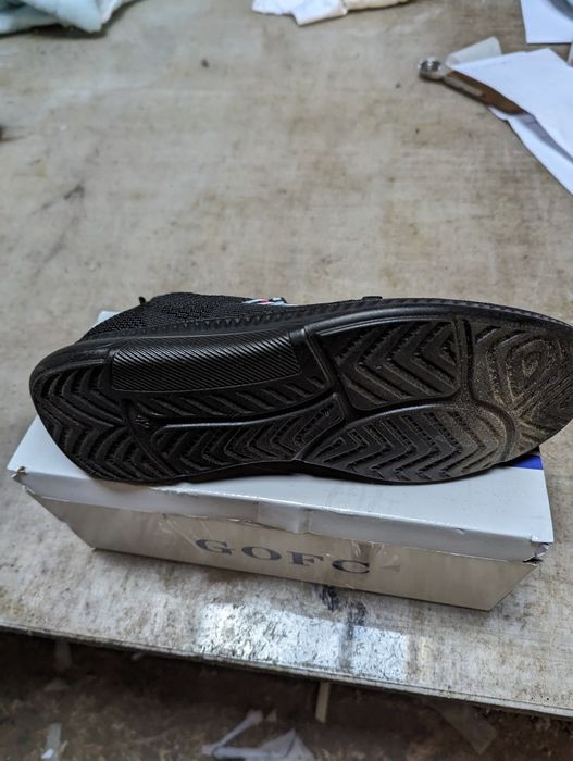 Buty sportowe 42 czarne, tekstylne