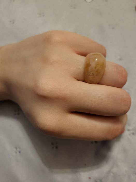 Кольцо из натурального розового кварца