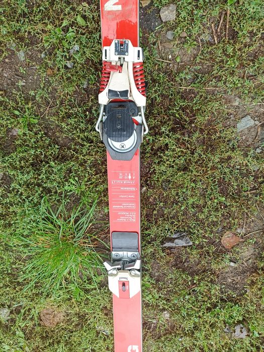 Продам лижі у відмінному стані.