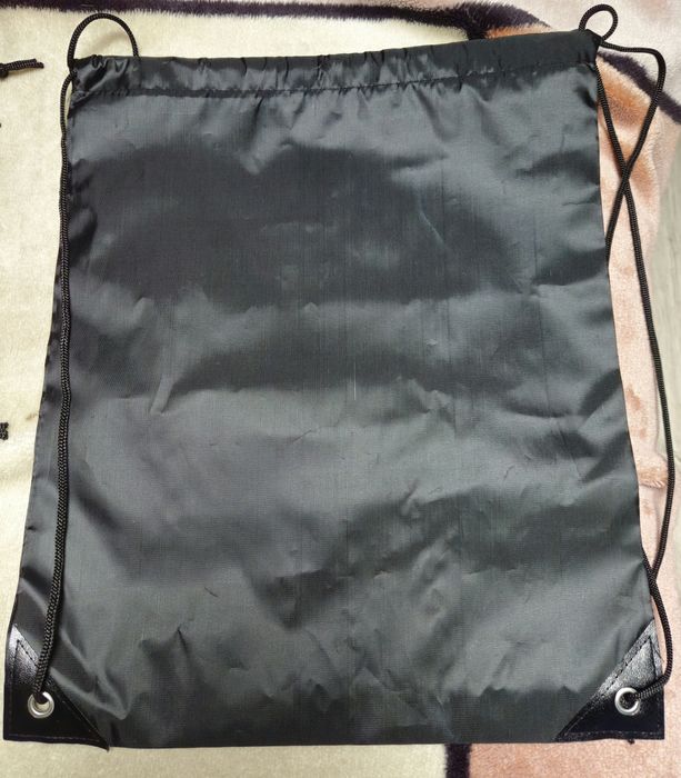 Czarny worek sportowy plecak torba trening szkola