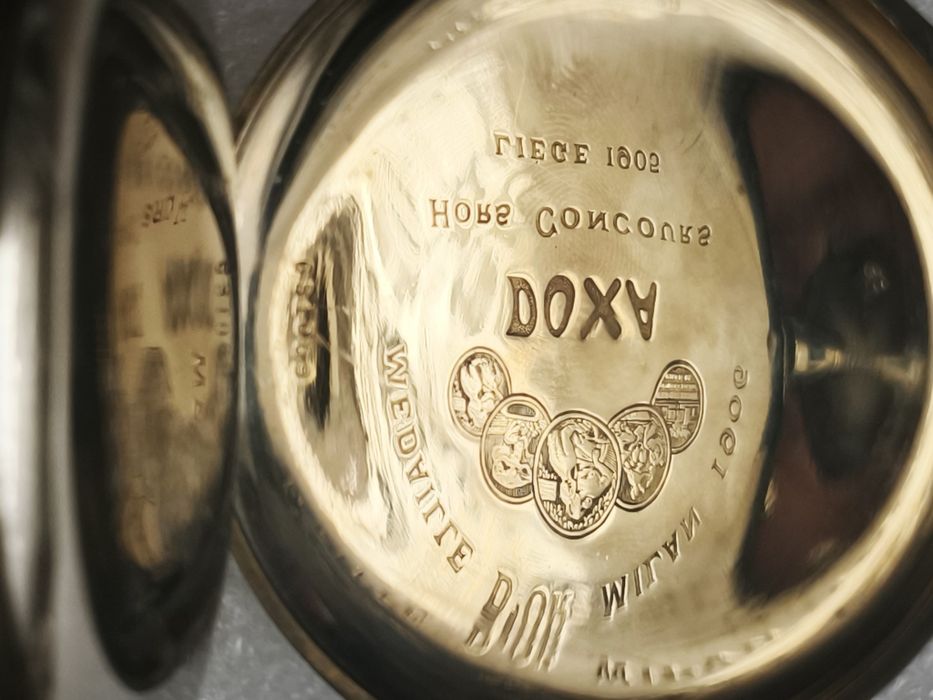 Часы Doxa ,XXL 68 mm, с подчасником  из серебра