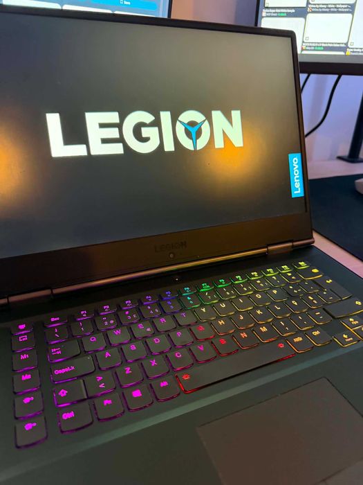 Portátil Lenovo Legion Y740-15ICHg