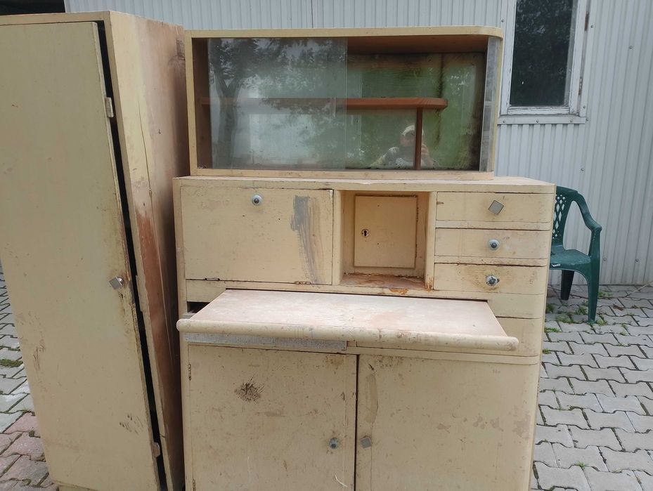 Stary kredens do kuchni