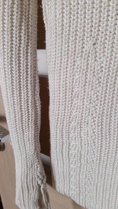 Sweterek biały  r. M.