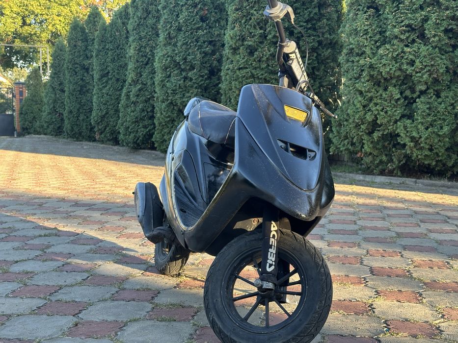 Продам мопед Jog ZR на хорошом конфеге