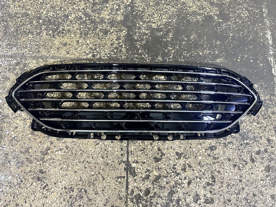 Решітка радіатора Ford Escape, Kuga 2020-2023