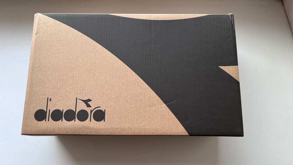 Buty tenisowe Diadora Blushield Torneo 3 AG, 40.5 EU, US: M 8 / W 9.5