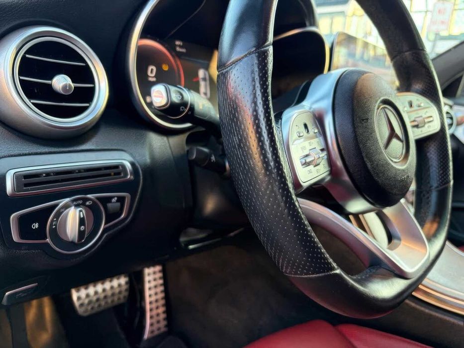 Mercedes-Benz C-Class C 300      2019