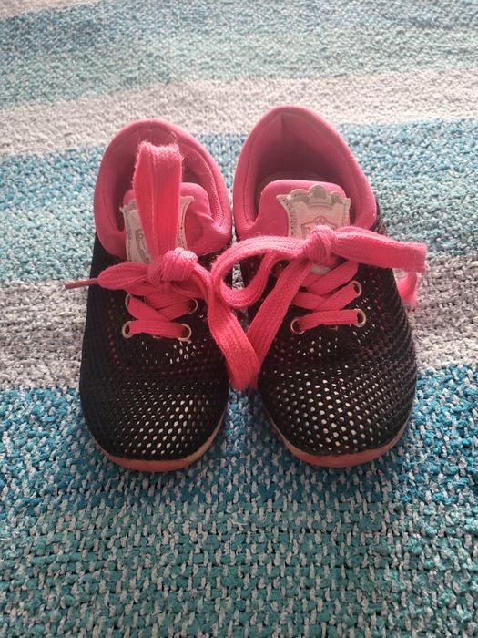 Buty dziewczęce adidaski