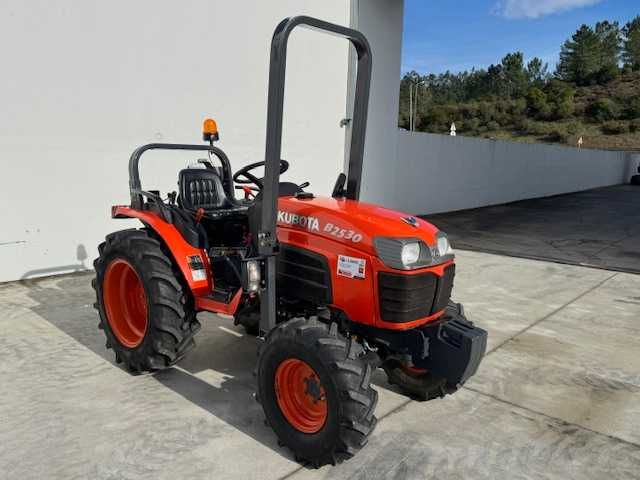 Trator Kubota B2530