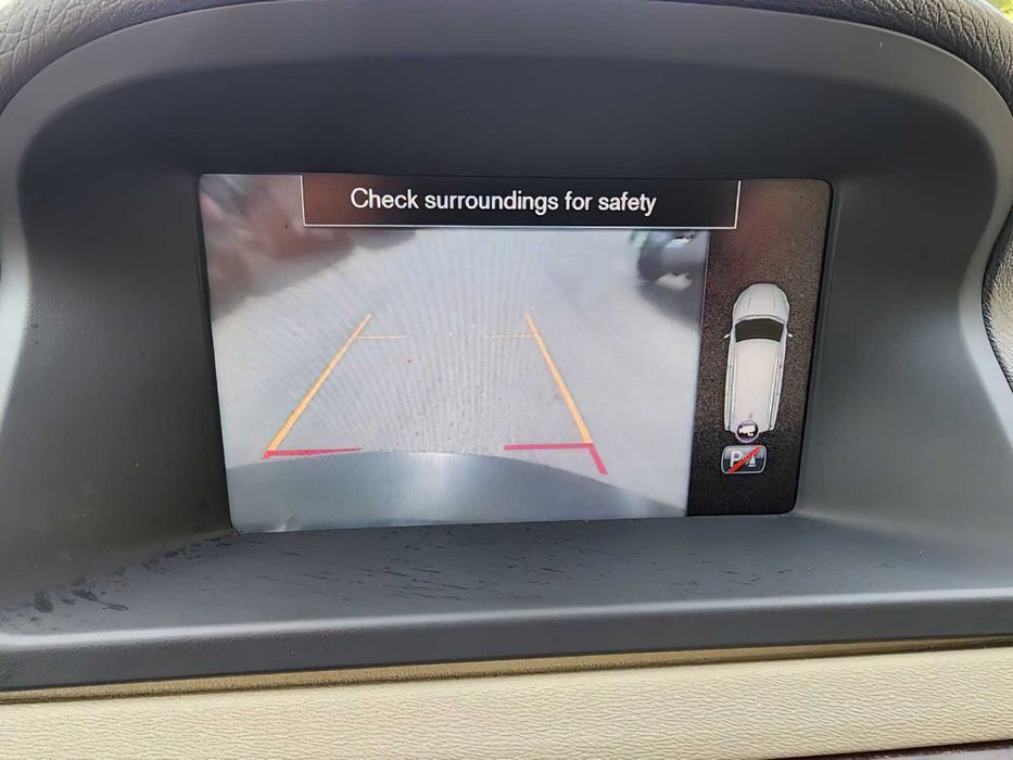 Volvo XC70 T6      2015