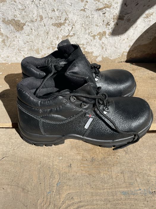 Нове спецвзуття Seven Safety р 44