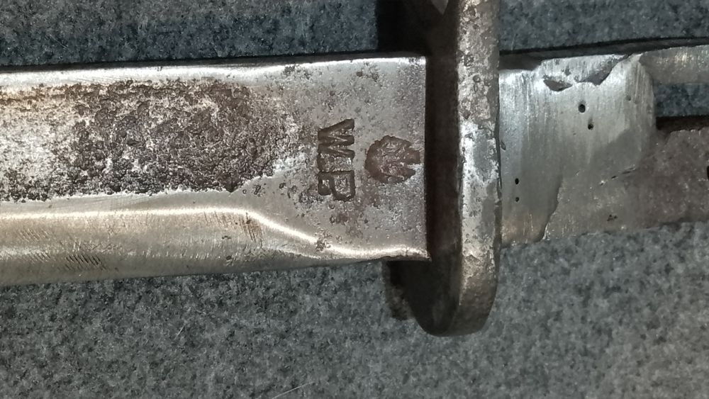 Bagnet Perkun sygnatury orzełki