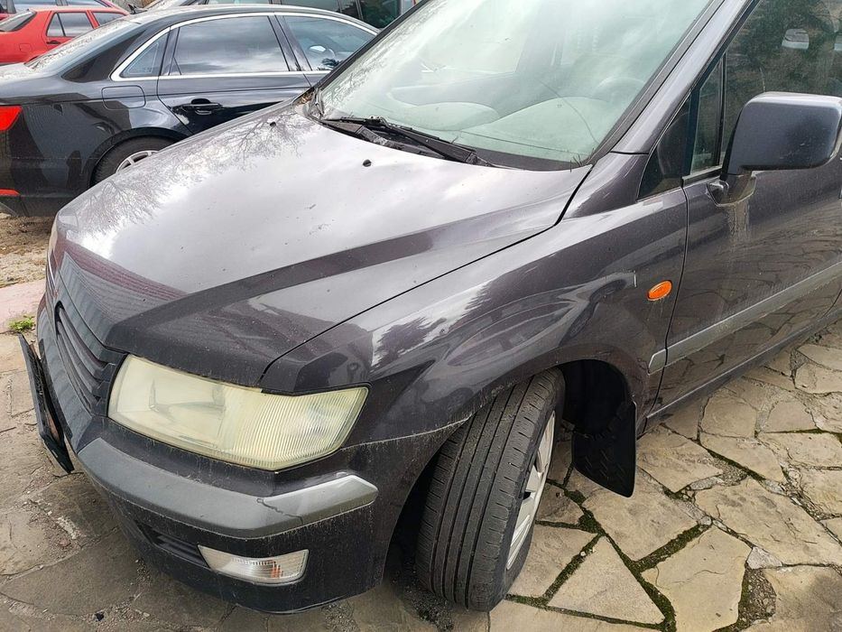 Mitsubishi space wagon