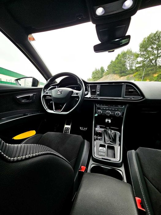 SEAT Leon Cupra 300 Performance