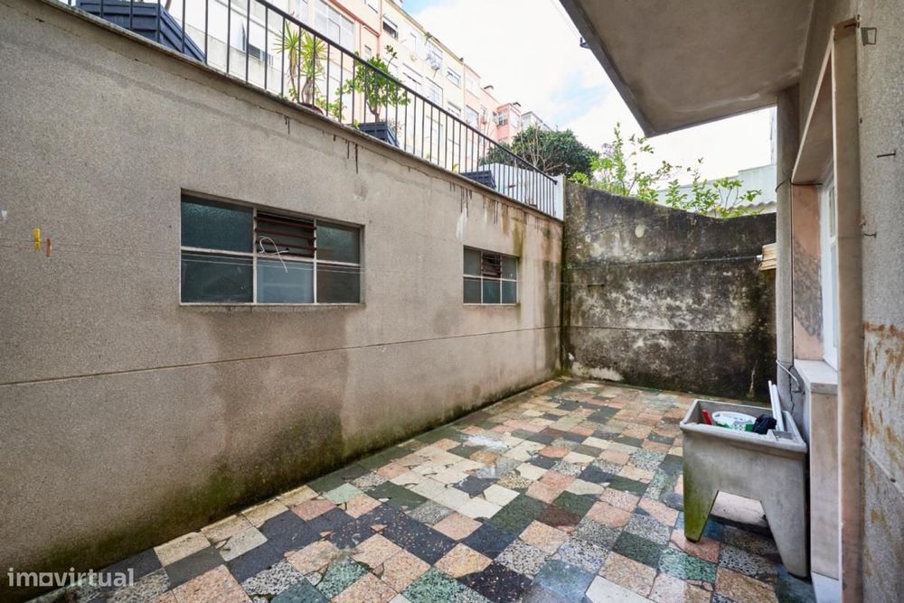 Quarto - localizado em Benfica Lisbon