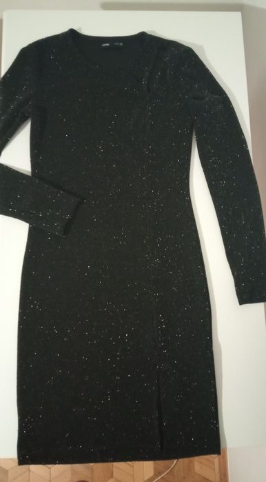 Sukienka błyszcząca z srebrna nitką