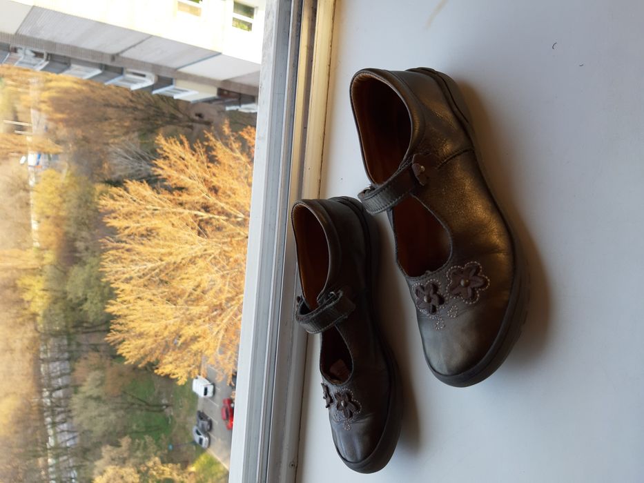 Чудесные туфельки 32размер, кожа, в отличном состоянии.