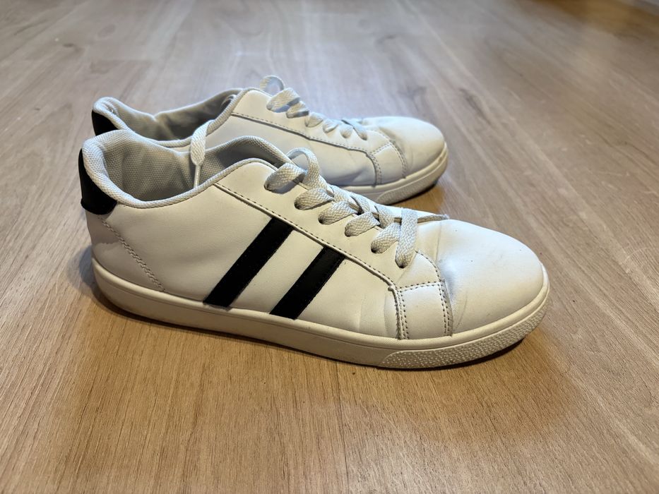 Adidasy męskie sportowe lub uniersalne