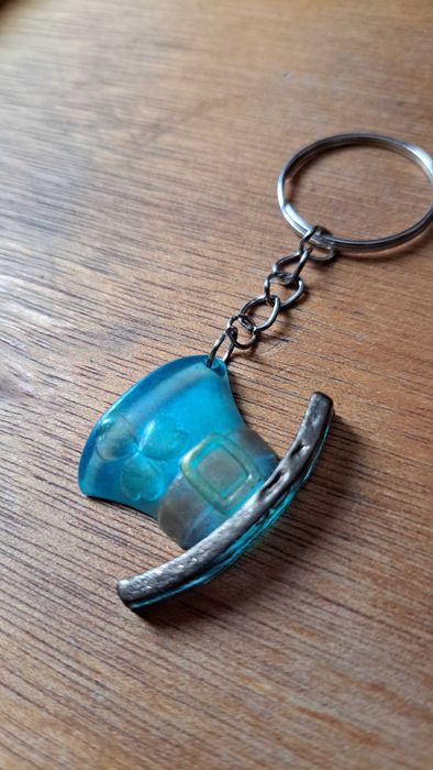 Handmade breloczek kapelusz żywica uv