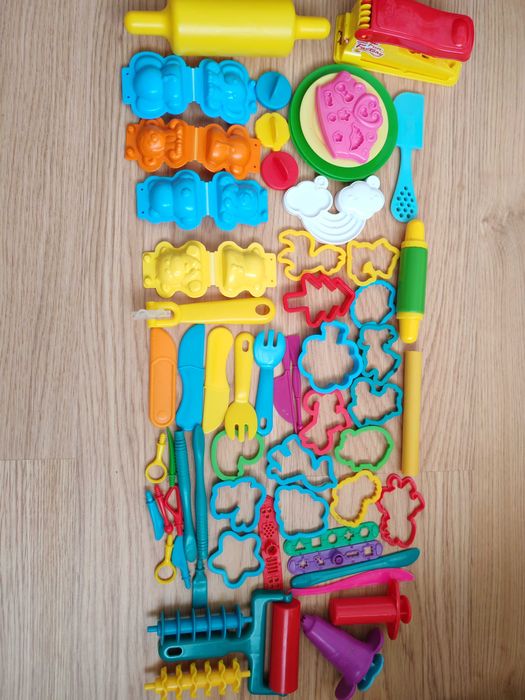 Formas de plasticina com oferta