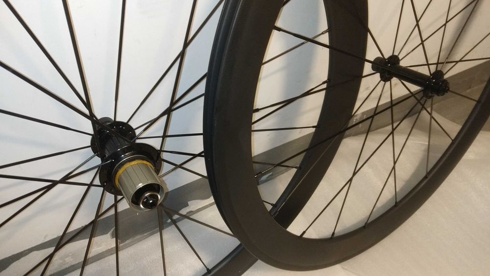 Koła szosowe CSC 50 mm karbon nowe stożek opona carbon