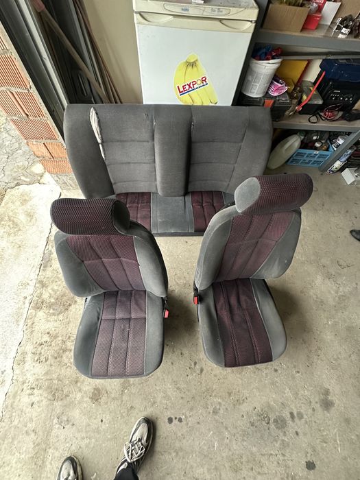 Продам сідушки бмв е36 седан